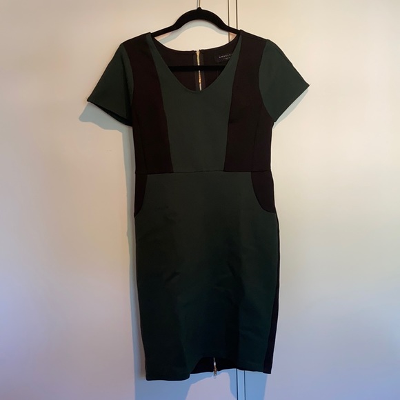COPY - Angeleye London form-fitting dress - Picture 1 of 4